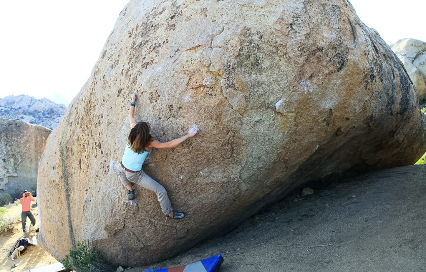 Hitting the razor edge side-pull crimp on blah (V6)
